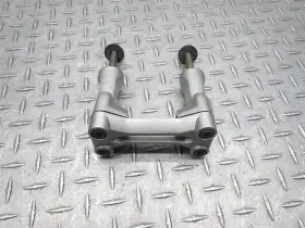 2d1-23441-00-00 Yamaha 2007 06-10 Fz1 Fz1000 Fz1s Oem Handlebar Handle Bar Riser Clamp