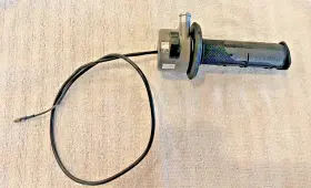 434-26243-12-00 Yamaha 1974 - 1982 Gt80 Mx80 Gtmx Dt80 Yz80 Oem Throttle Tube On Off Kill Switch 434-26243-12-00 Yamaha 1974 - 1982 Gt80 Mx80 Gtmx Dt80 Yz80 Oem Throttle Tube On Off Kill Switch