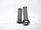 Aprilia Tuono 1000 2006 2009 Pair Of Original Knobs AP8118501 Usato. Price: $56.99.